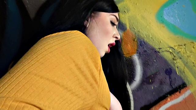 Picked amateur gets nailed in public