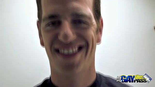 Amateur Hottie Jerking Big Cock