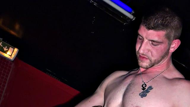 Muscled jock Fucks gay club Bottom after getting sucked