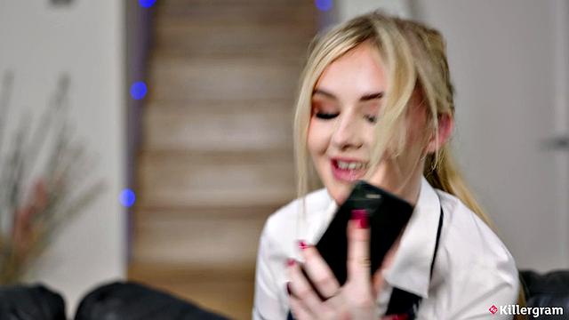 Когда крошка Baby Kxtten берёт в рот - даже пара по философии становится интереснее.