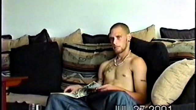 Straight Boy Buzz Gets Serviced