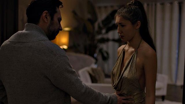 21yo babe smashed by big white dick in petite wet pussy