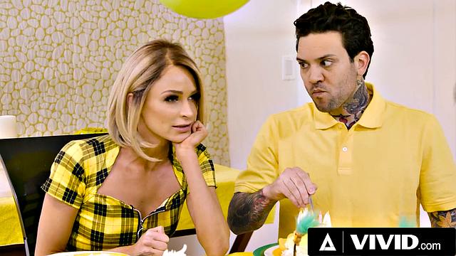 VIVID - Kenzie Taylor And Briana Banks Devour Emma Hix In Hot Lesbian Threesome