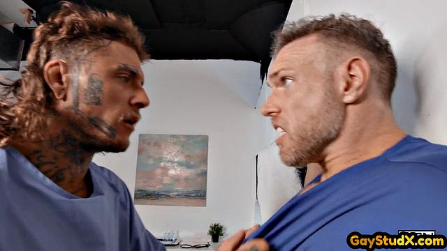 Tattooed muscle jock cockriding lover