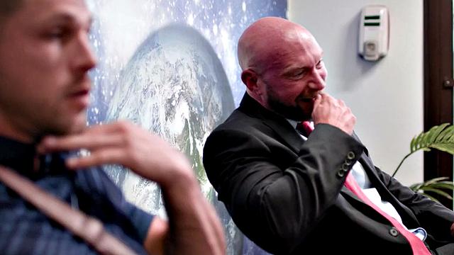 Public gaydaddy enjoys bareback with athletic jock