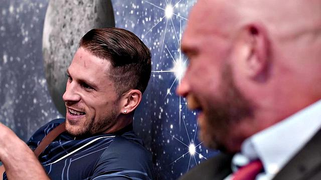 Public gaydaddy enjoys bareback with athletic jock