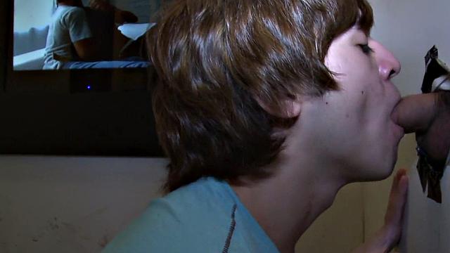 Str8 college stud sucked by gay till cumshot