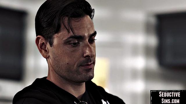 Hairy babe gets pussysmashed