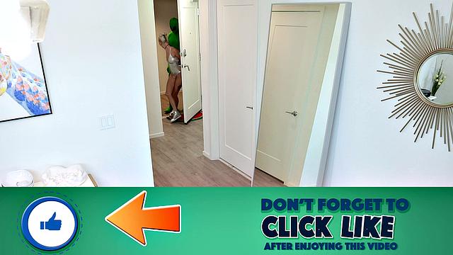 Pussy Raid On Area 51