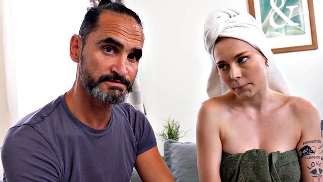 HUNT4K. Experienced man satisfies a guy's blonde GF for cash