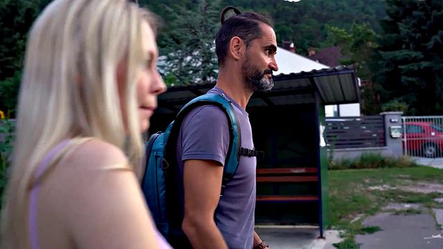 HUNT4K. Experienced man satisfies a guy's blonde GF for cash