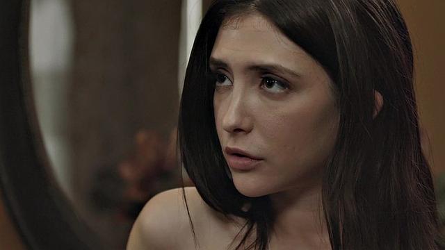 Stepdad fucks bigbooty stepdaughter in wet hole