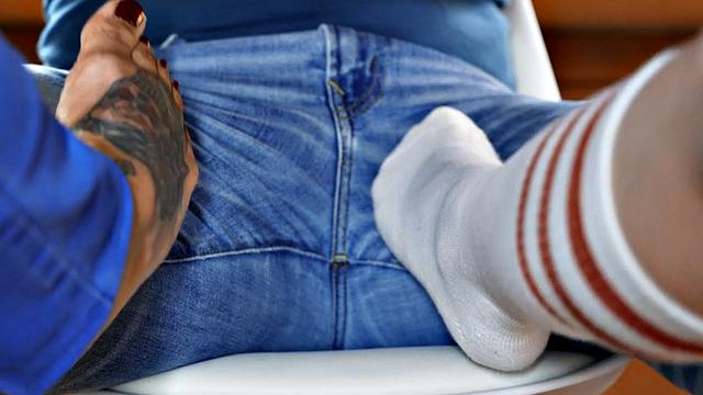 Transgender beauties in threesome fucked by black male dick