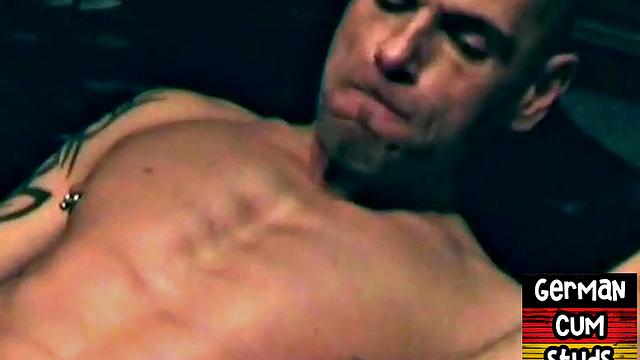 Retro amateurs in anal endeavor