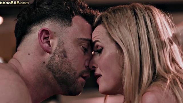 Cocksucking babe pussyrammed while in 3some