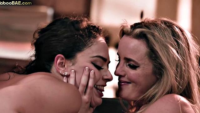 Cocksucking babe pussyrammed while in 3some