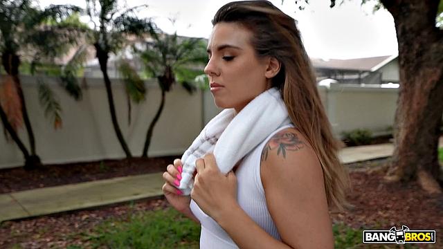 степбрат растирает маслом и трахает до одури