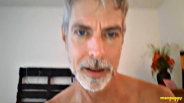 Richard Lennox hooks up with a giant guy and cracks jokes while getting seriously pounded