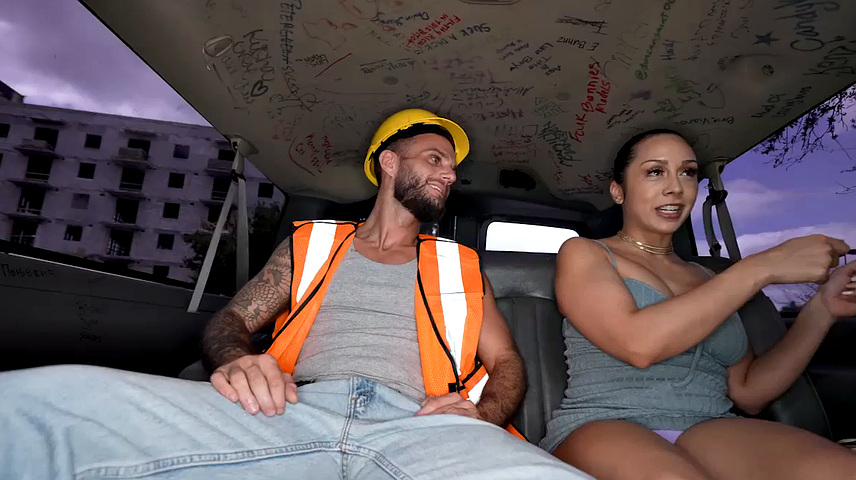 Picked-up straight worker fucks greedy gay asshole in van