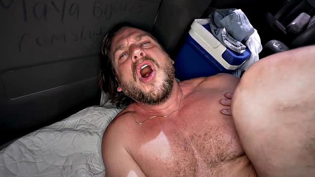 Picked-up straight worker fucks greedy gay asshole in van