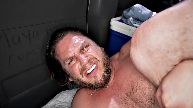 Picked-up straight worker fucks greedy gay asshole in van