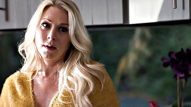 Petite dyke bitch seduced by MILF slut b4 eating pussy