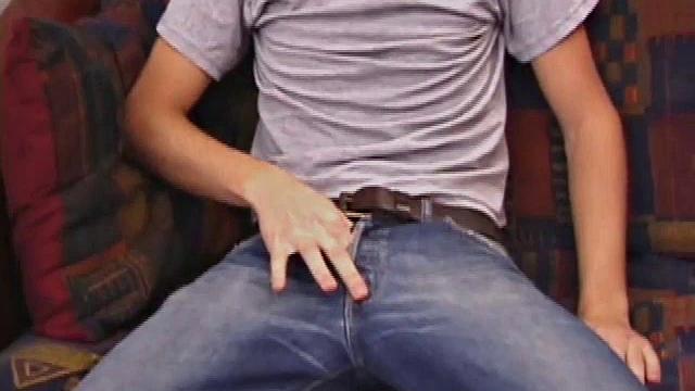 Straight Vincenzo Jerks Off