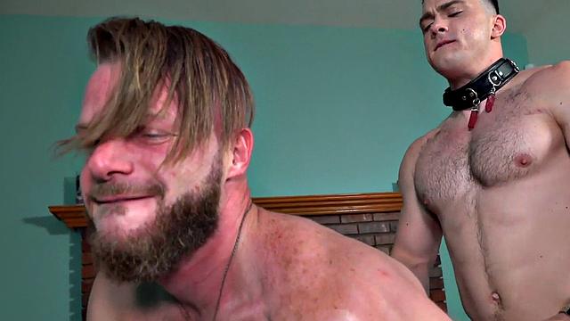 Mesmerized stud barebacks jock after admiring muscles