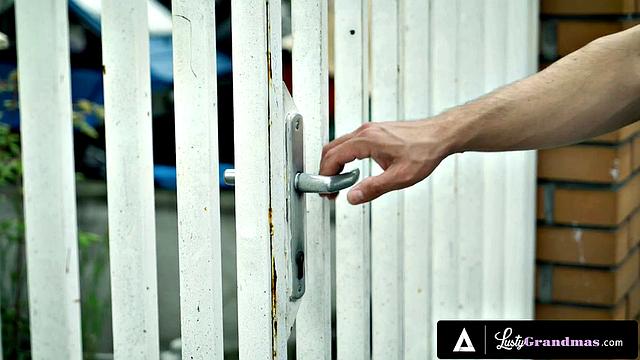 LUSTY GRANDMAS - Horny Granny Marsha Seduces Delivery Stud for Fuck