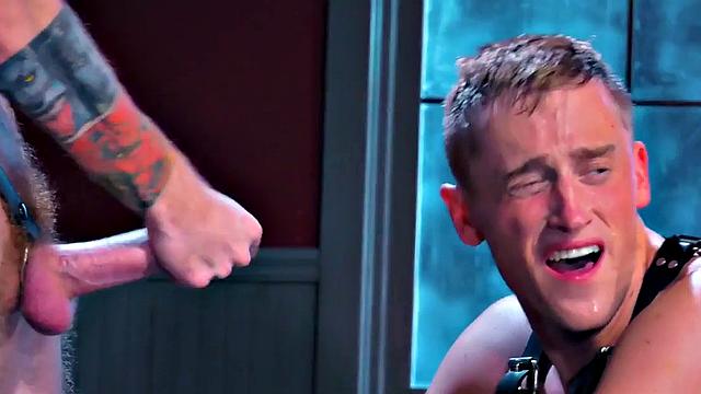 Athletic bottoms fisted by stud after blowjob