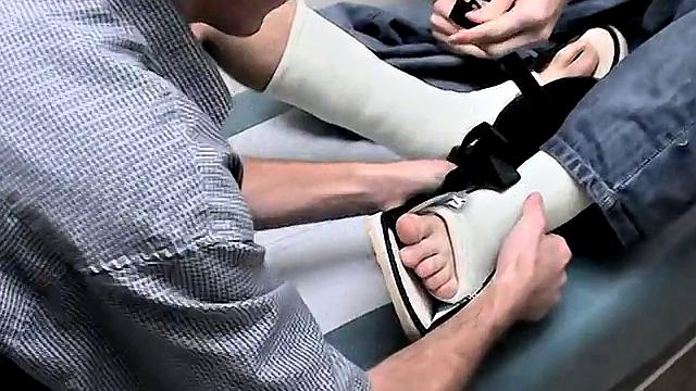 Foot Cast for Evan in Need - Featuring Evan Heinze and Ian Madrox