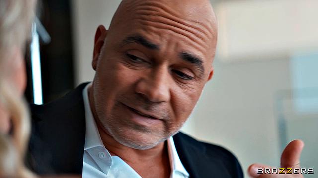 гулящая жена вместо признаний устраивает домашний секс-расследование