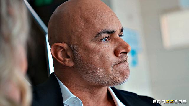 Cheating Wife Gets She Deserves