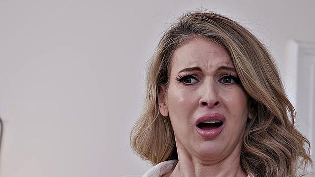 Horny Cougar Catches Roomie Jerking & Fucks Him - DFxtra