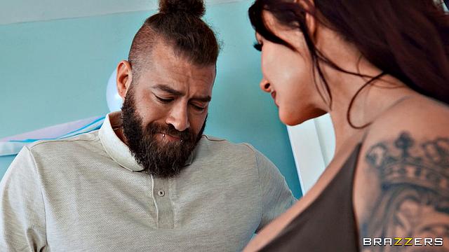 Delicious Mommy's Juicy Pussy