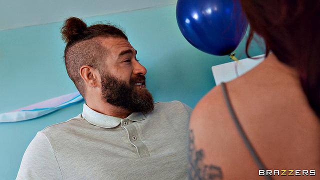 Delicious Mommy's Juicy Pussy