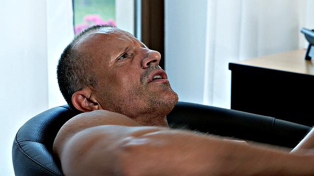 Hottie bangs to achieve her dream