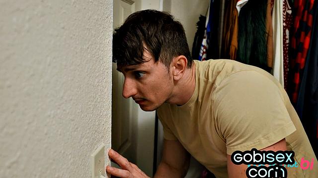 Strapon deepthroating in BI 3some