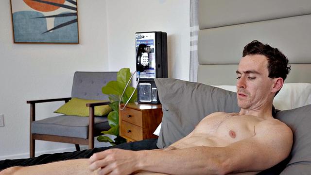 Amateur eager jock wanking his cock solo before cumshot