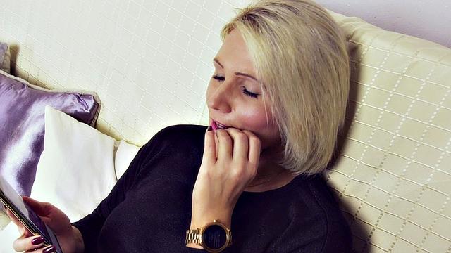 Tinder Date on Good Friday