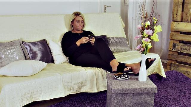 Tinder Date on Good Friday