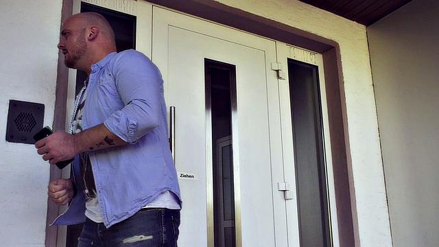 Tinder Date on Good Friday