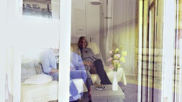 Tinder Date on Good Friday