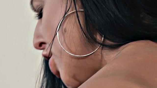 Back When Women Were Addicted To It