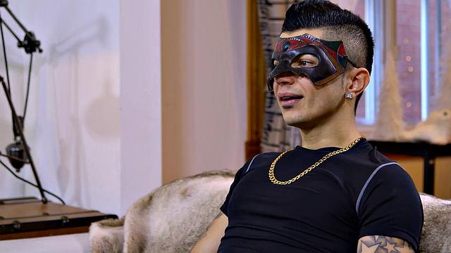 Amateur masked stud cums after BJ and HJ by cameraman