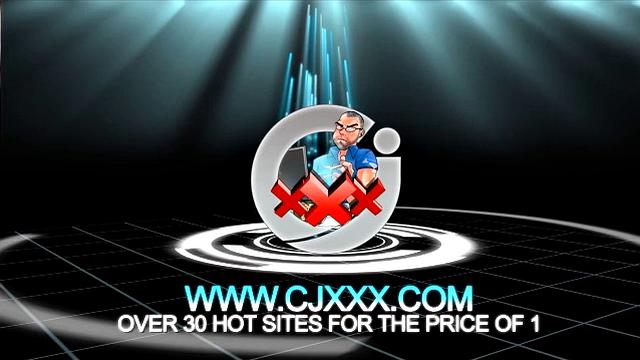 Полли крутит классический гей секс и мощно кончает на камеру.