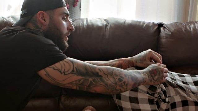 Muscled jock with tattoos barebacks gamer's asshole