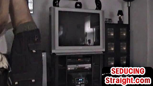 Naive vintage guy gets 1st time gay BJ at neighbors house