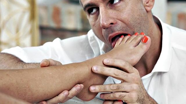 Footjob babe enjoys steamy foot sex with her man