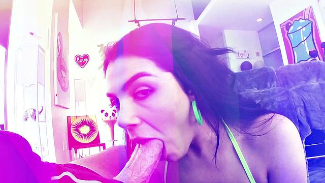 Valentina's Booty Is Back